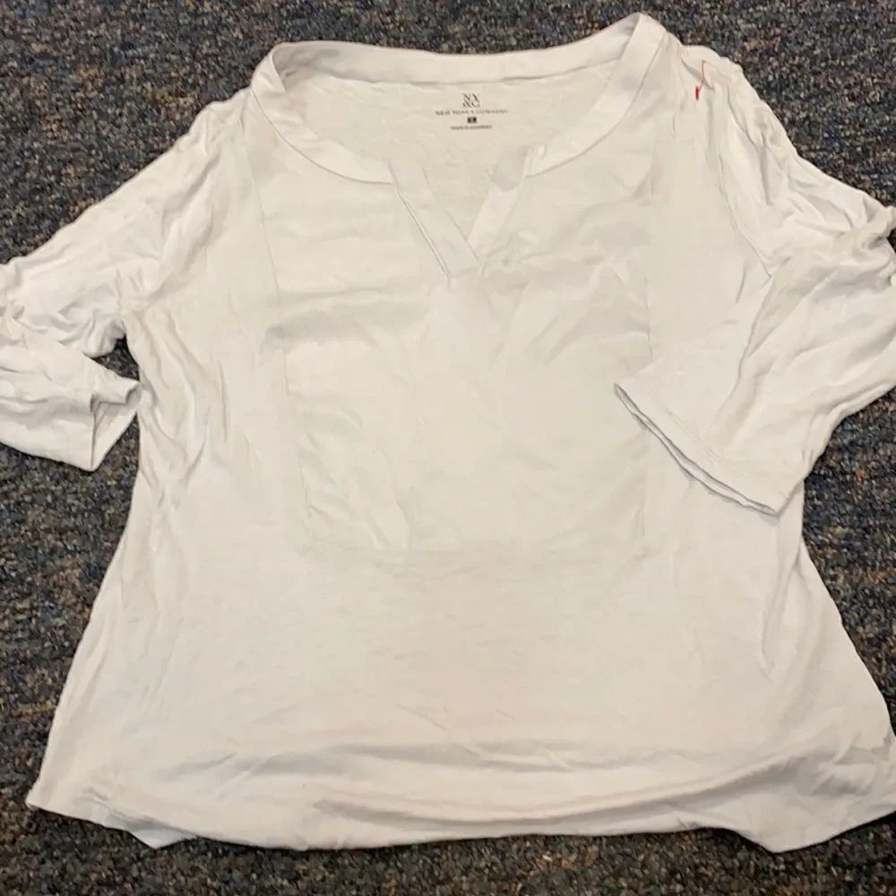 New York & Company Gray Top sz. S